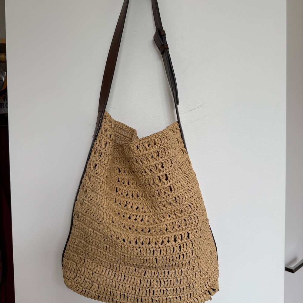 Zara Tan Hobo Bag with Slouchy Design - Picture 2 of 4
